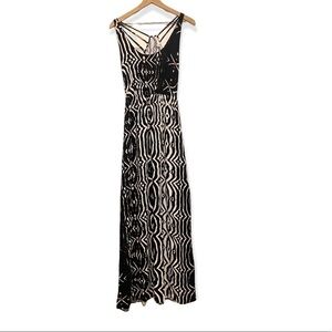 Maxi geometric beach dress black and white. Size small